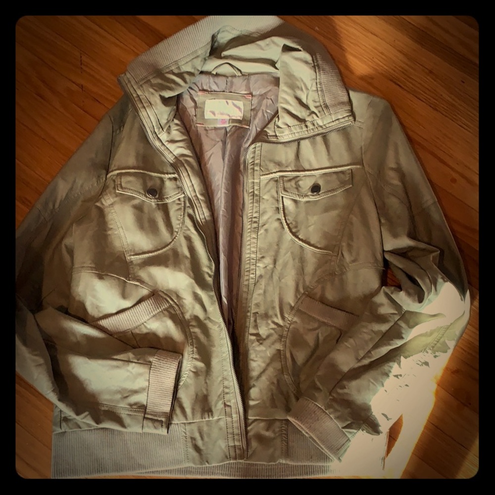 FALL LEATHER JACKET